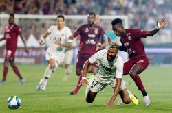 开云体育-紧张刺激的足球赛场，胜负难料