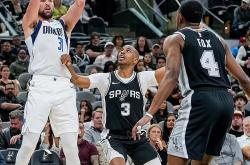 开云体育app-独行侠横扫广东队，克莱点燃赛场