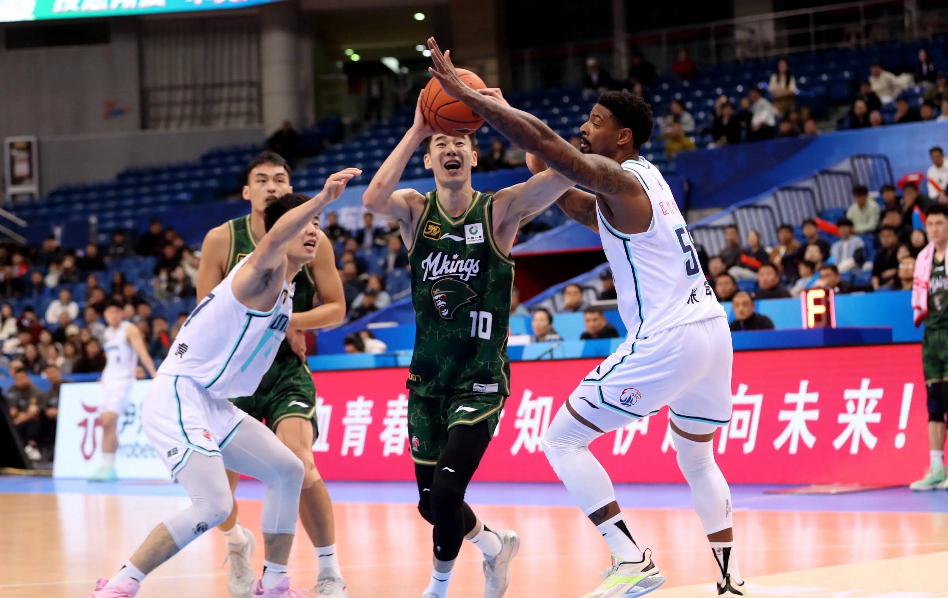 江苏南京主场失利，遭遇赛季第五败的简单介绍