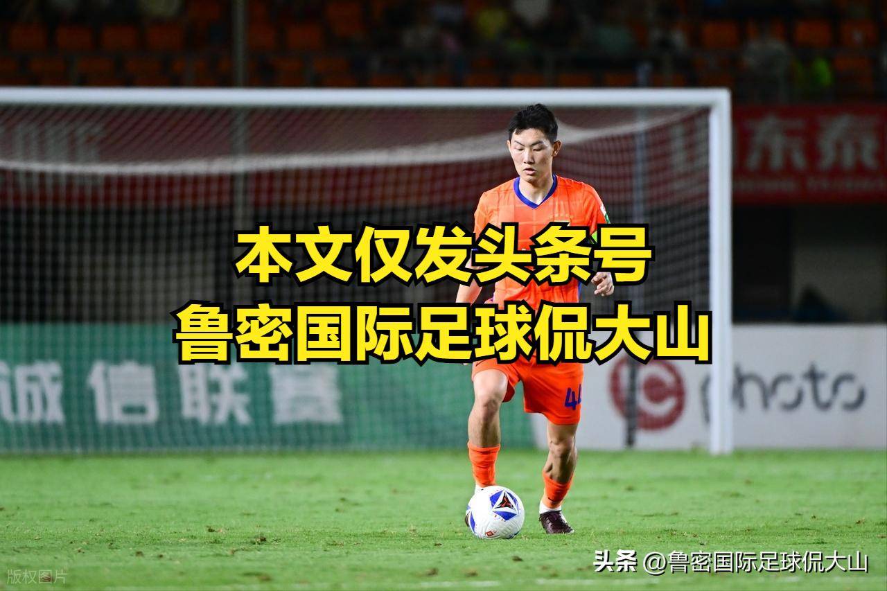 后卫表现出色，助球队稳操胜券进入下一轮的简单介绍
