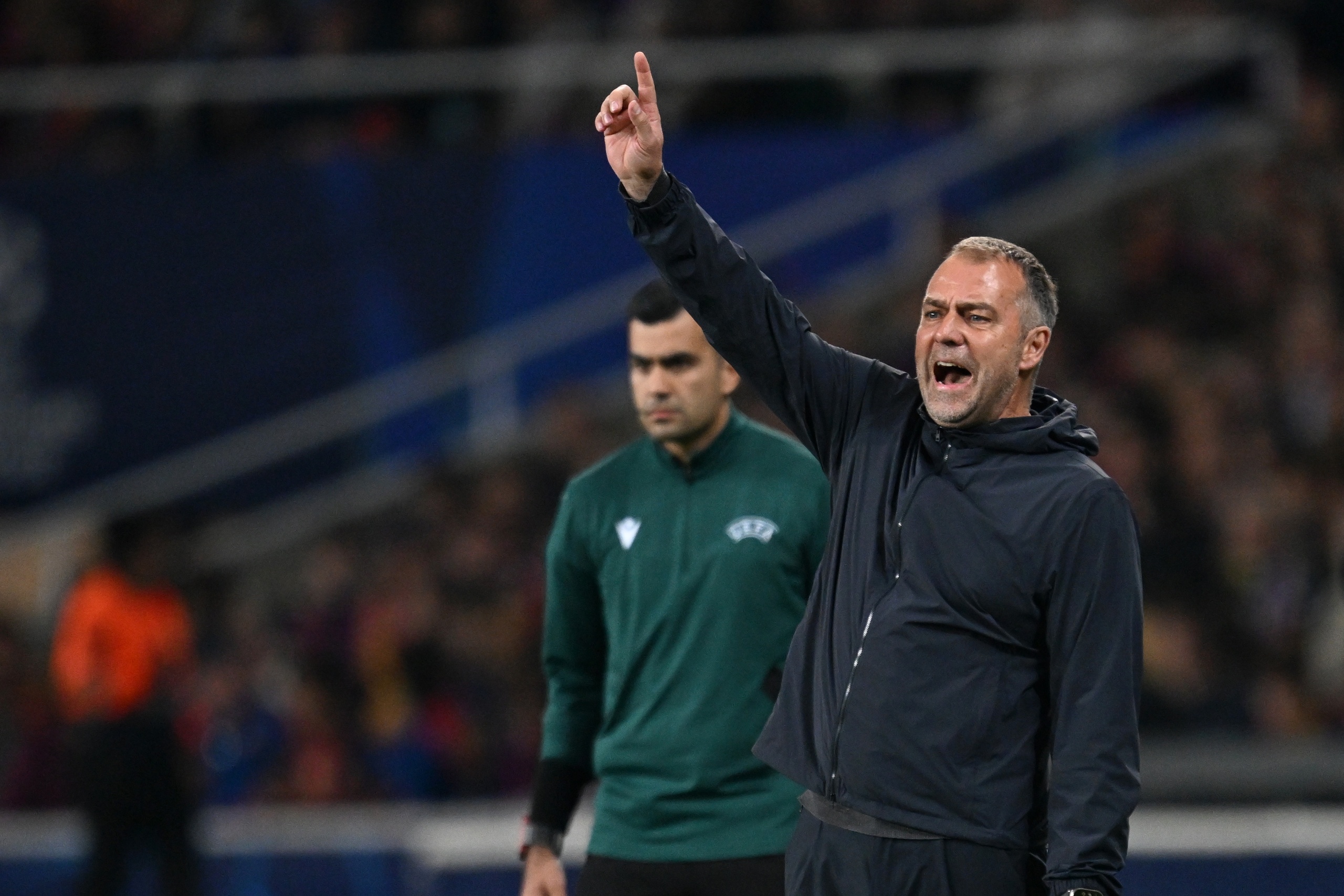 多特蒙德防守表现失常，主帅寻找改进方案