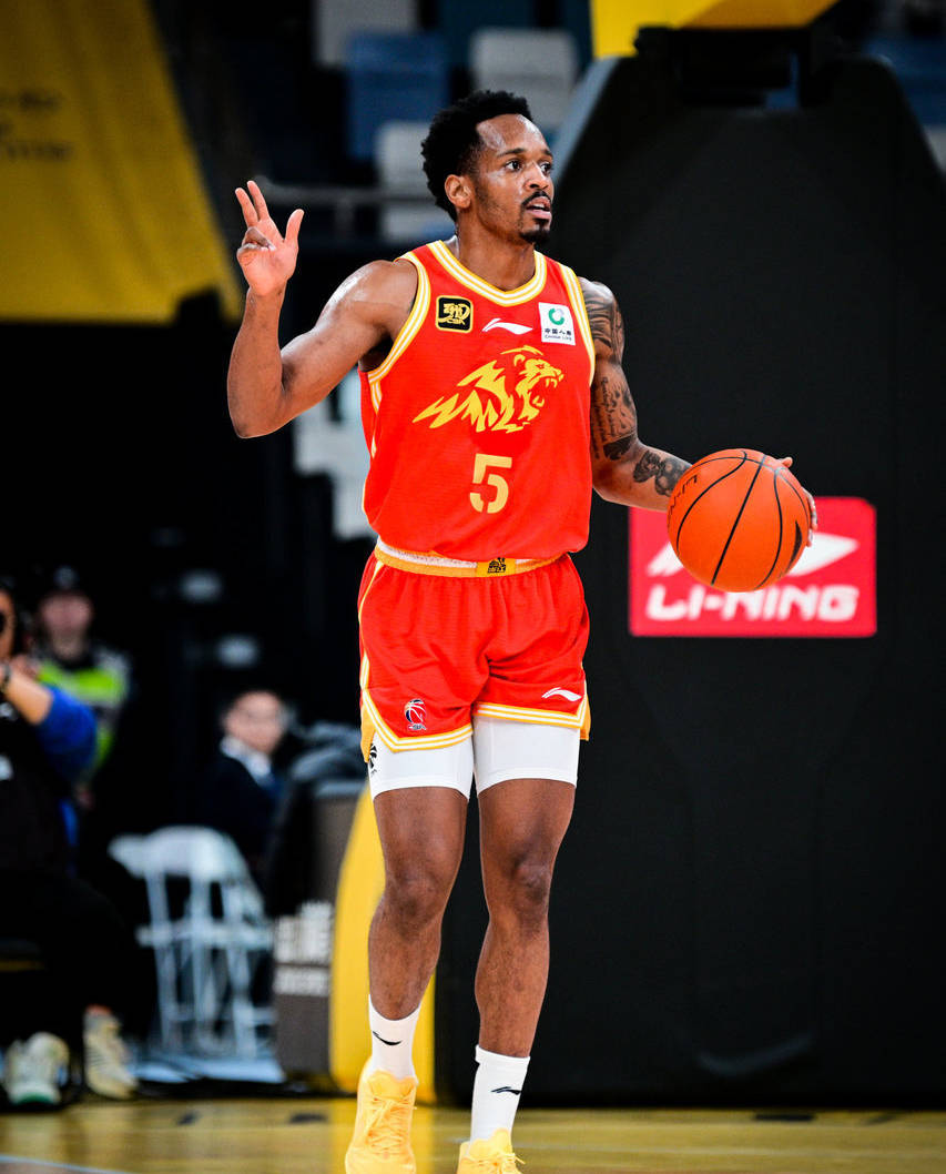 乌兹别克队运动员刻苦训练，实现夺冠