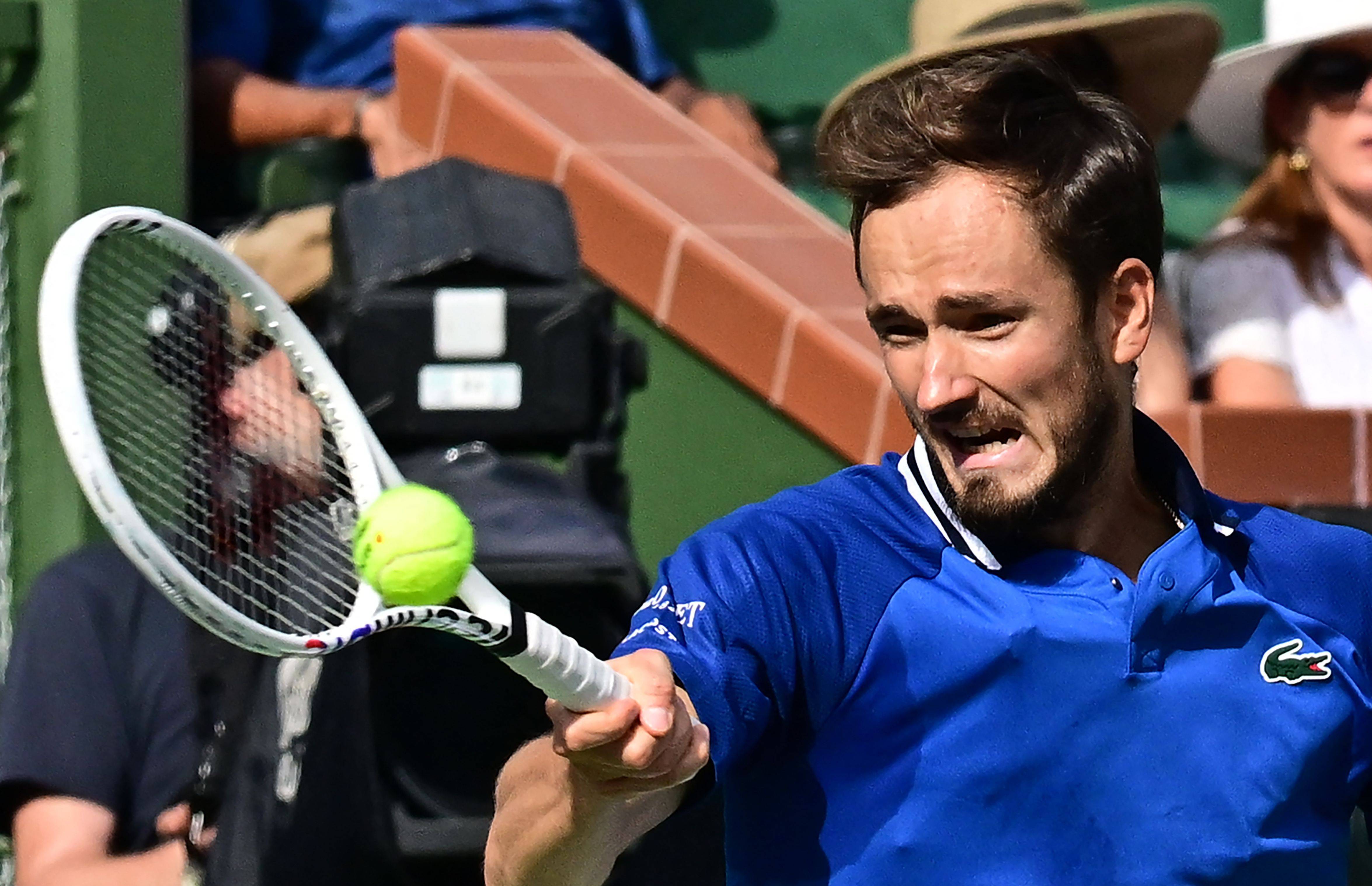 英国网球队完胜美国网球队,梅德韦杰夫绝境逆转的简单介绍 英国网球队完胜美国网球队,梅德韦杰夫绝境逆转的简单介绍