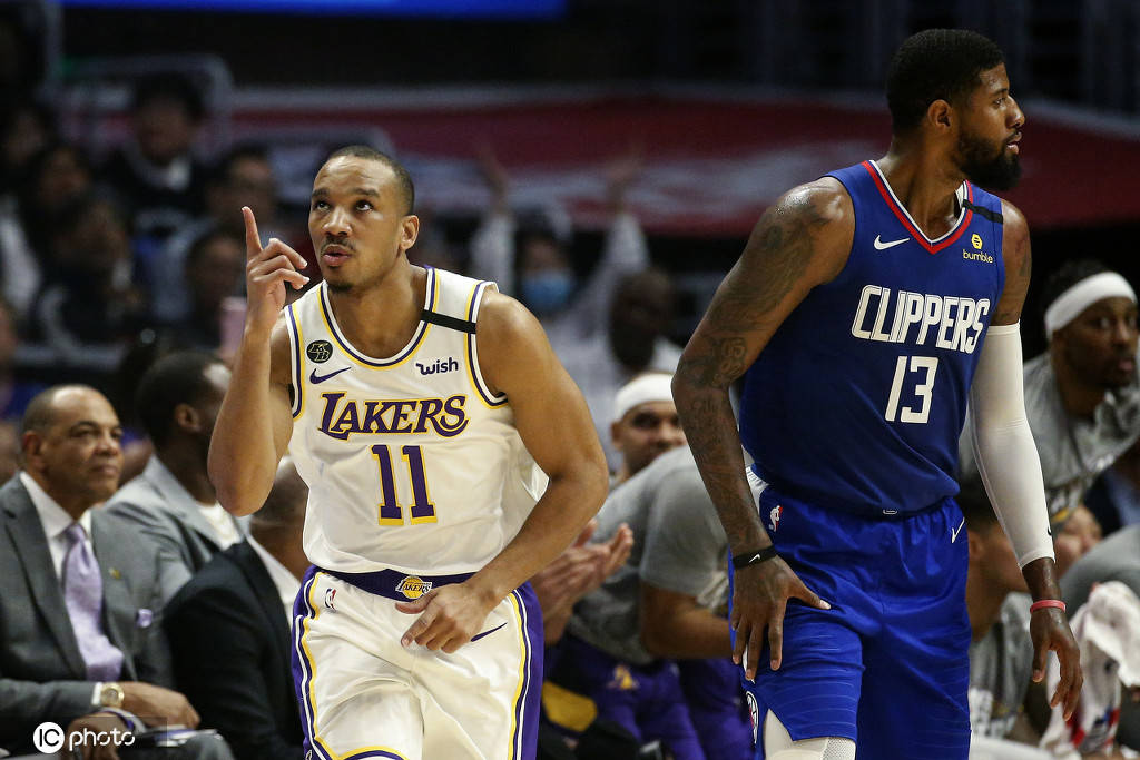 包含湖人碾压凯尔特人,布拉德利完成帽子戏法的词条 包含湖人碾压凯尔特人,布拉德利完成帽子戏法的词条