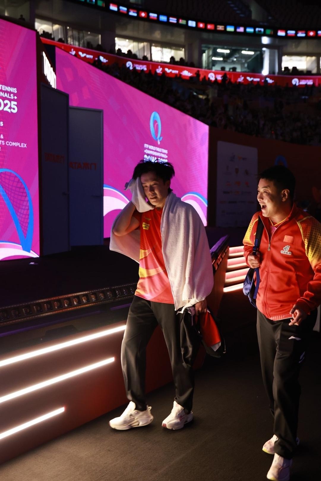 包含德国队鏖战韩国队，王皓状态火热的词条